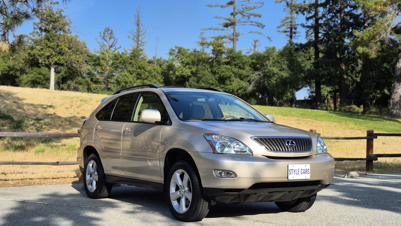 2004 Lexus RX 2nd Gen - Image 25 of 31