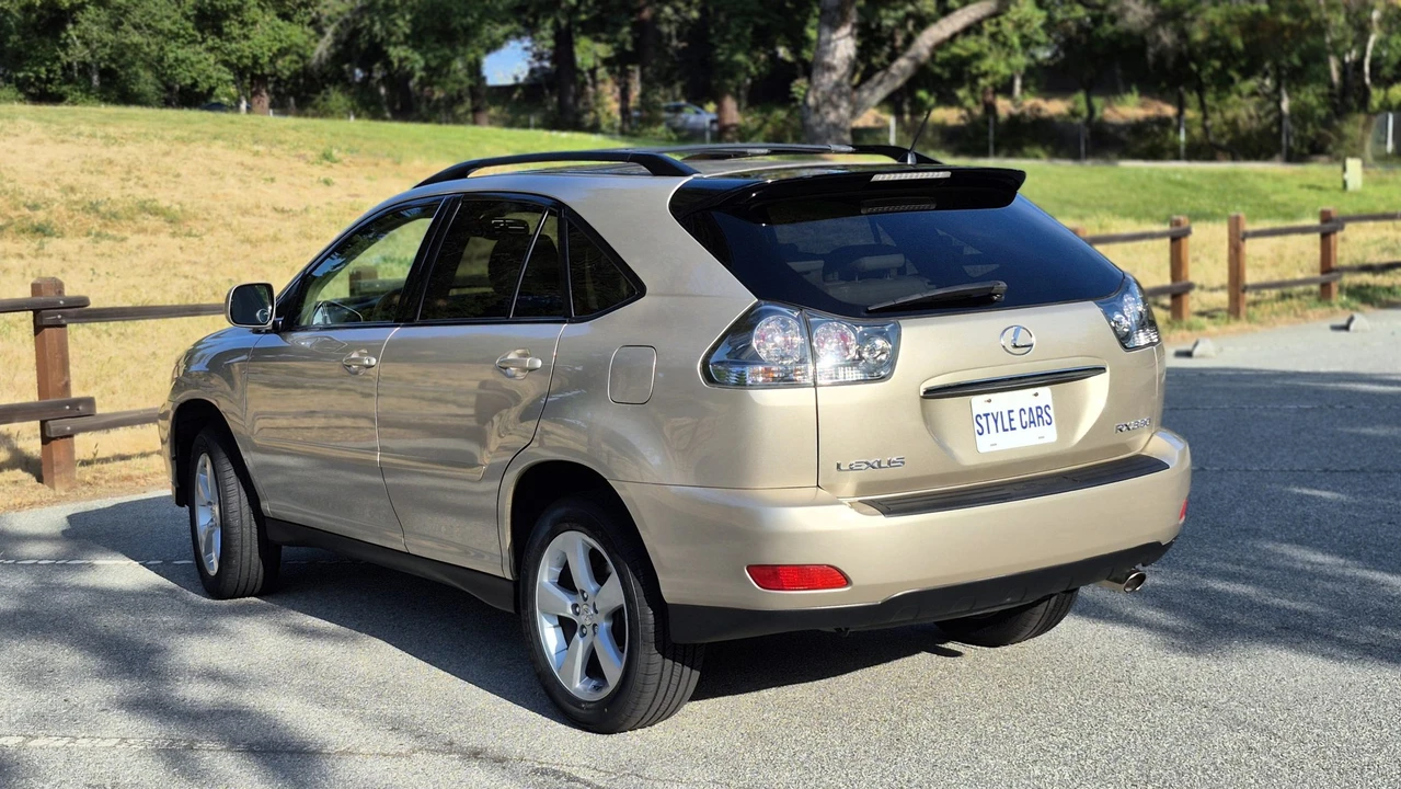 2004 Lexus RX 2nd Gen - Image 12 of 31