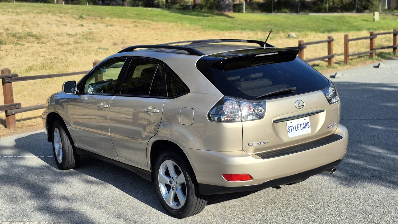 2004 Lexus RX 2nd Gen - Image 14 of 31