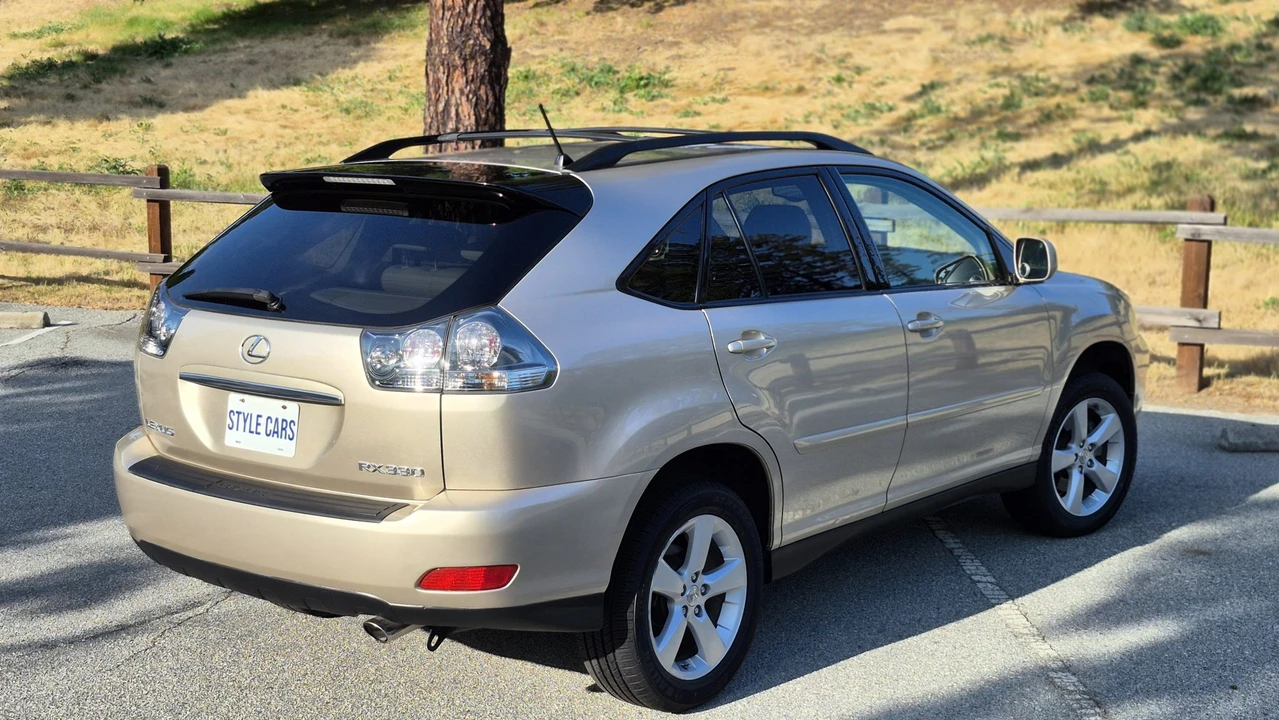 2004 Lexus RX 2nd Gen - Image 20 of 31