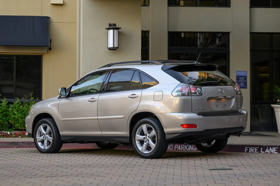 2004 Lexus RX 2nd Gen - Image 14 of 31