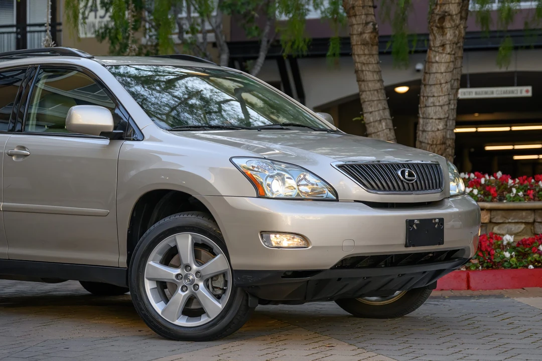 2004 Lexus RX 2nd Gen - Image 20 of 31