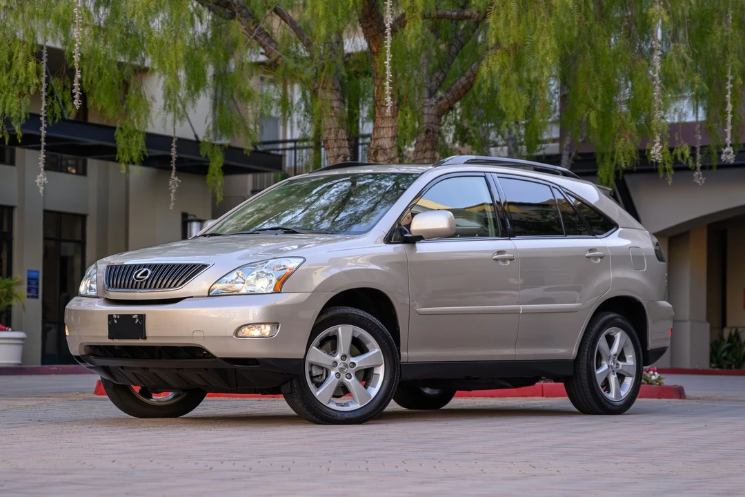 2004 Lexus RX 2nd Gen - Image 2 of 31
