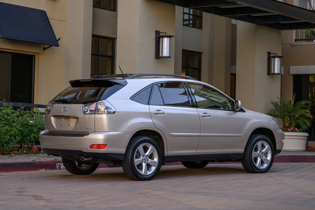 2004 Lexus RX 2nd Gen - Image 9 of 31