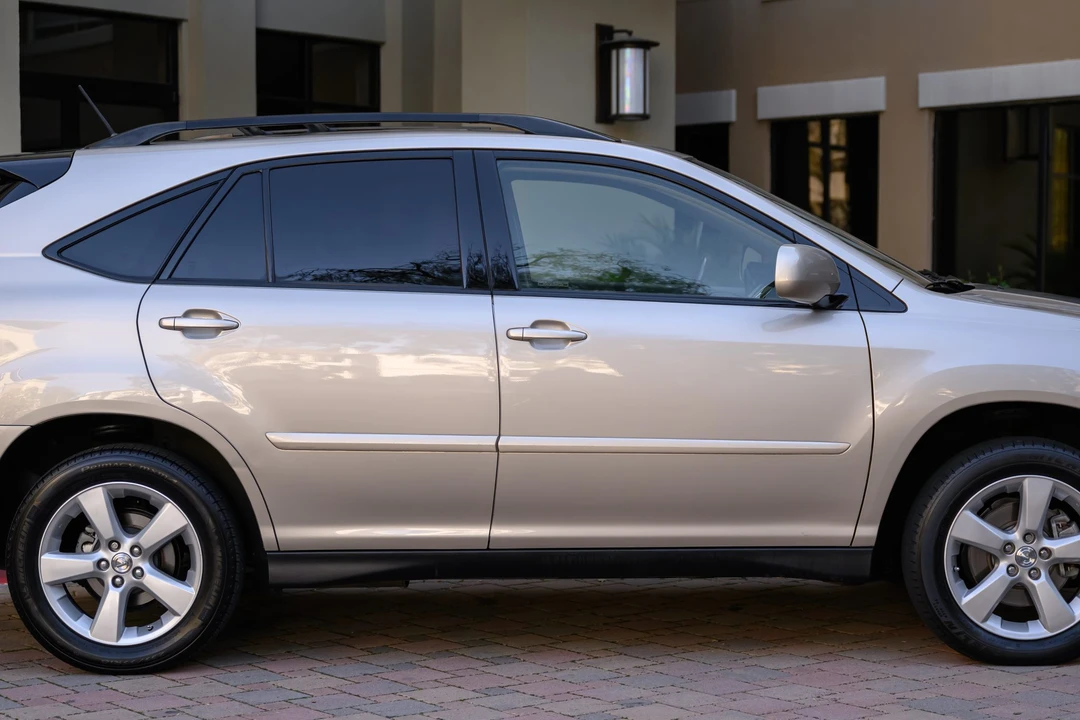2004 Lexus RX 2nd Gen - Image 24 of 31