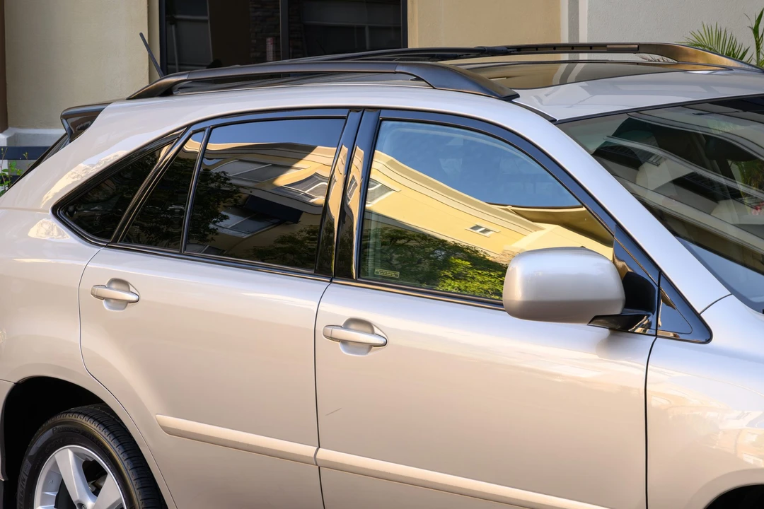 2004 Lexus RX 2nd Gen - Image 22 of 31