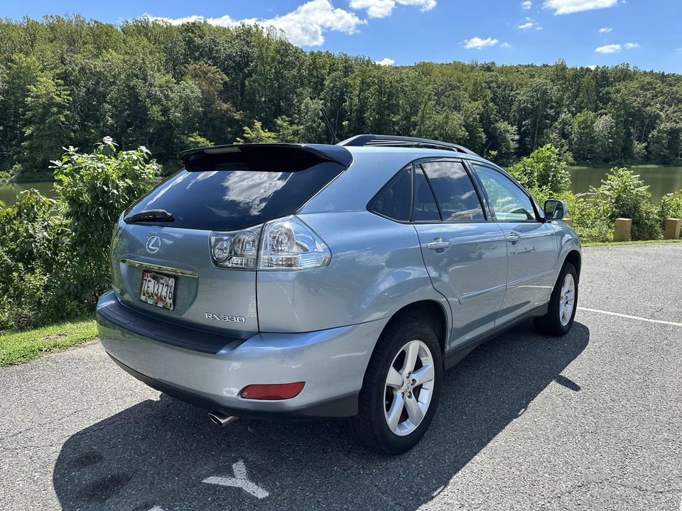 2004 Lexus RX 2nd Gen - Image 11 of 31