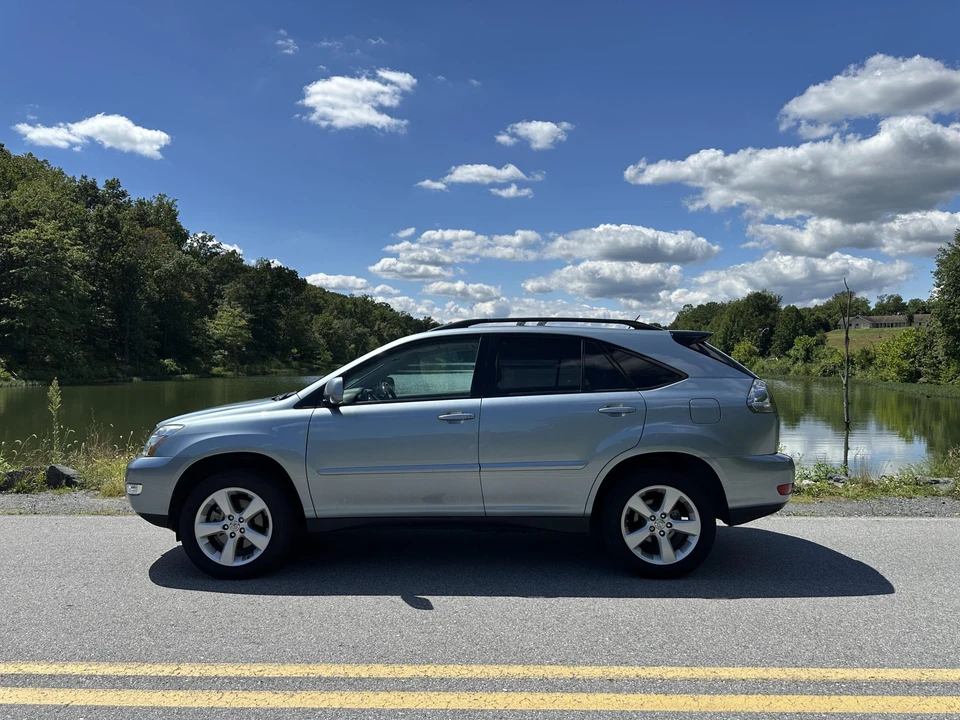 2004 Lexus RX 2nd Gen - Image 19 of 31