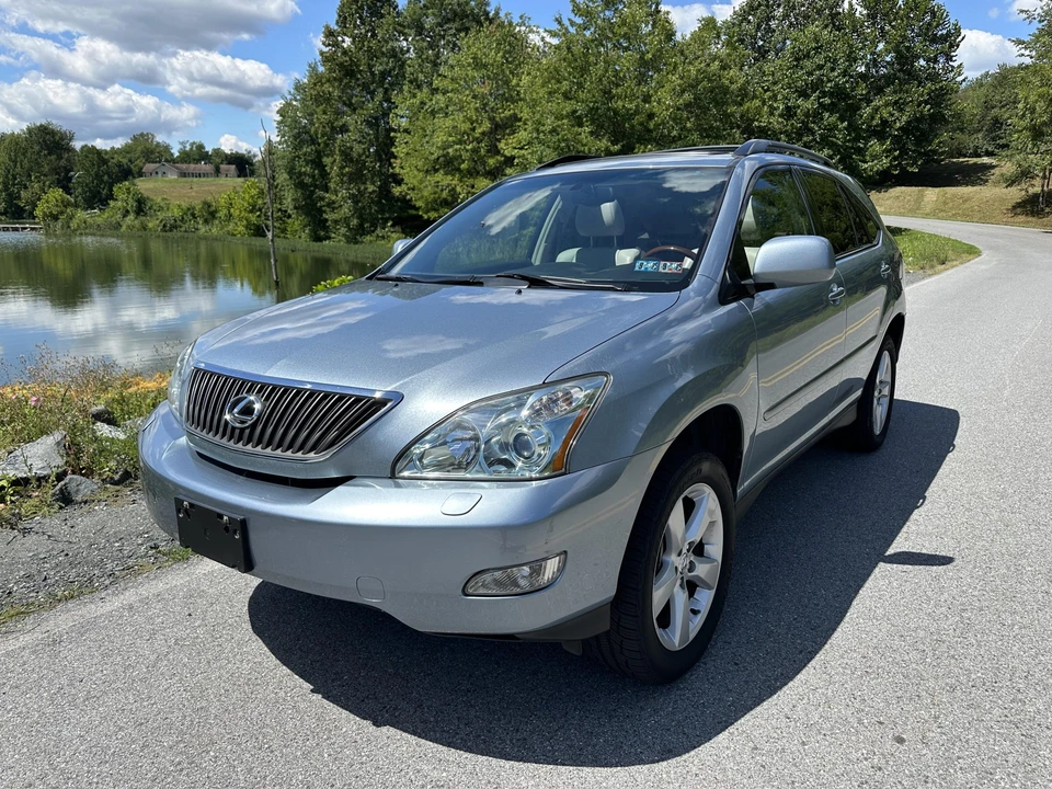2004 Lexus RX 2nd Gen - Image 2 of 31