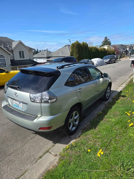 2004 Lexus RX 2nd Gen - Image 4 of 10