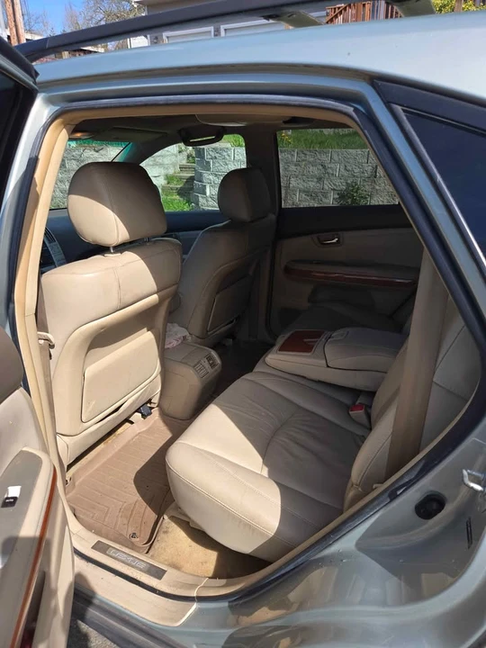 2004 Lexus RX 2nd Gen - Image 8 of 10