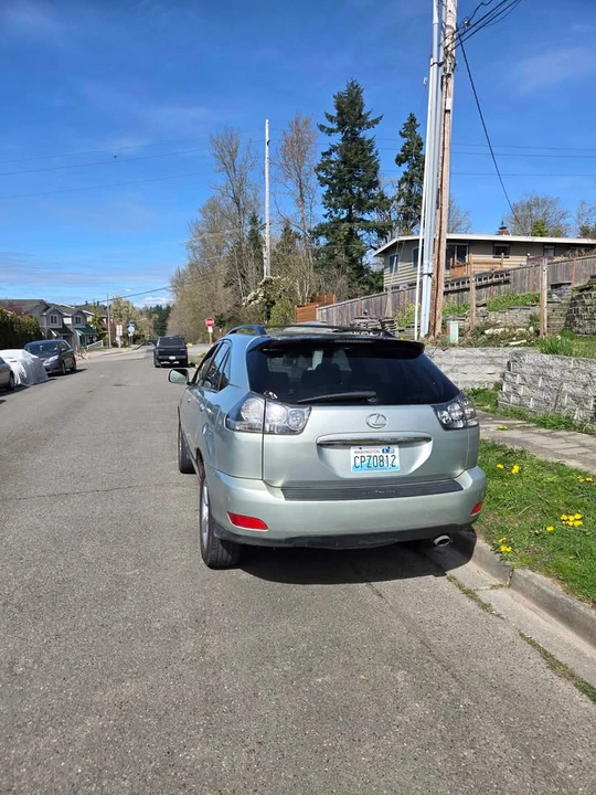 2004 Lexus RX 2nd Gen - Image 3 of 10