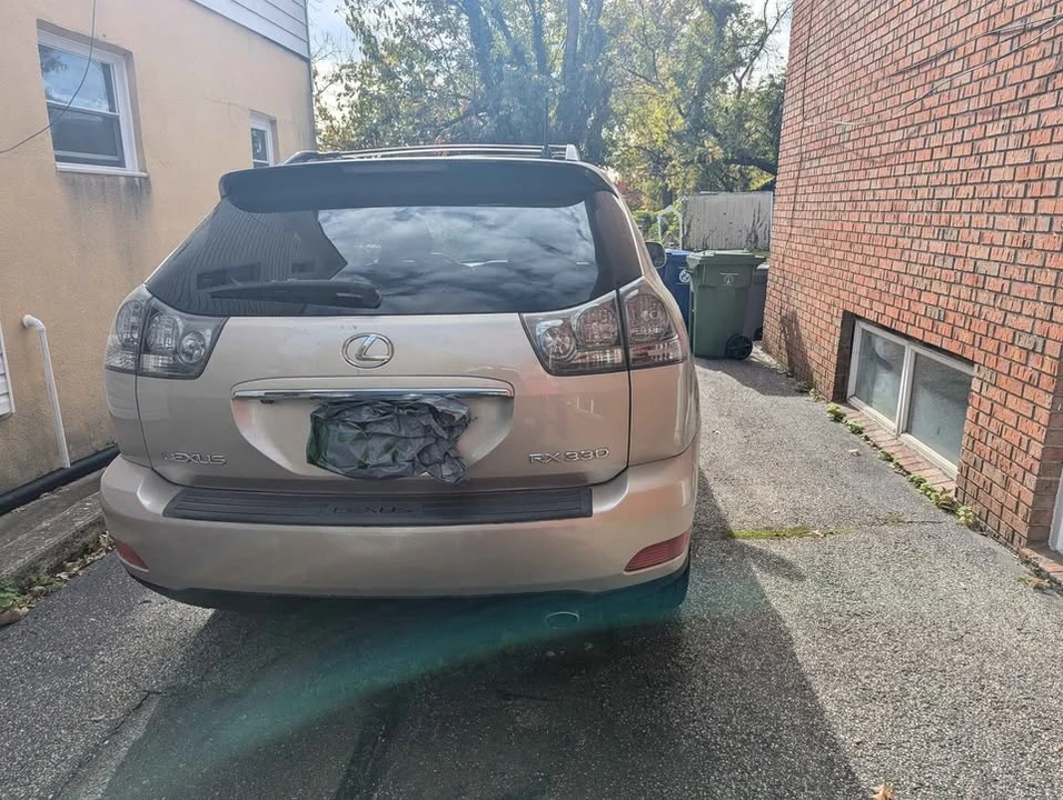 2004 Lexus RX 2nd Gen - Image 2 of 9