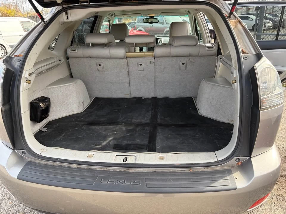 2004 Lexus RX 2nd Gen - Image 8 of 10