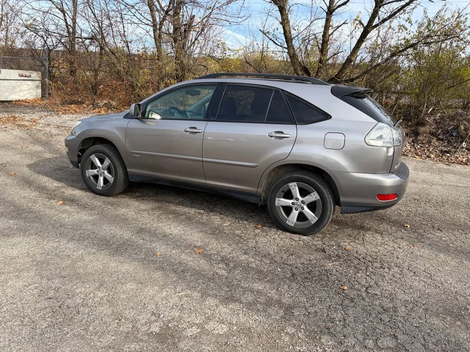 2004 Lexus RX 2nd Gen - Image 3 of 10