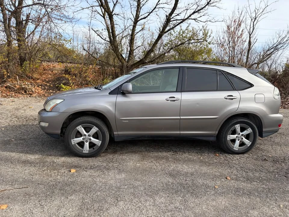 2004 Lexus RX 2nd Gen - Image 2 of 10