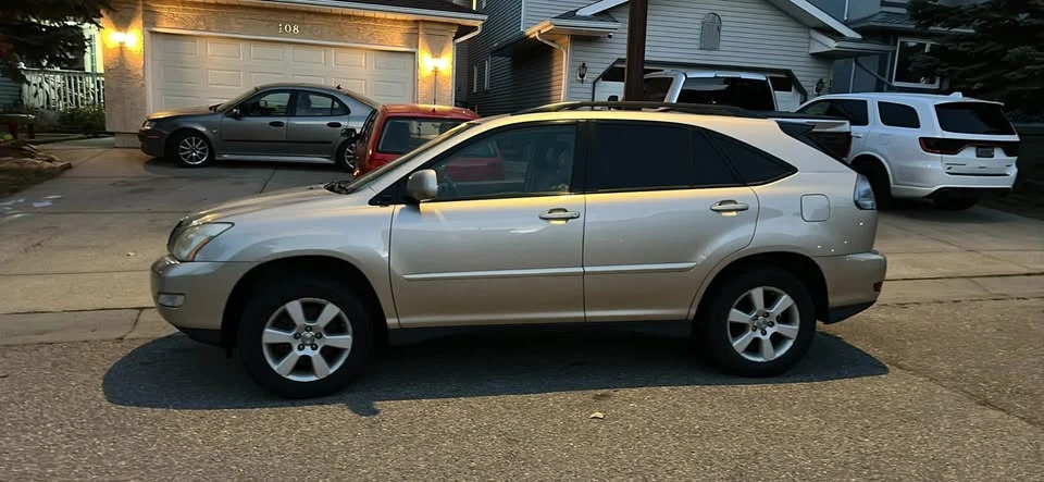 2004 Lexus RX 2nd Gen - Image 2 of 6