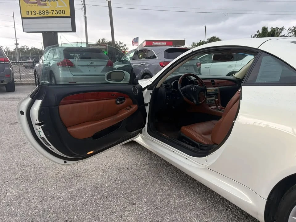 2004 Lexus SC430 - Image 10 of 16