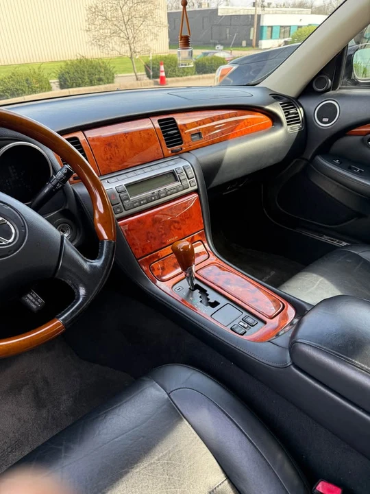 2004 Lexus SC430 - Image 2 of 10