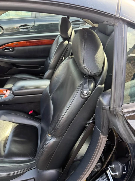 2004 Lexus SC430 - Image 3 of 10
