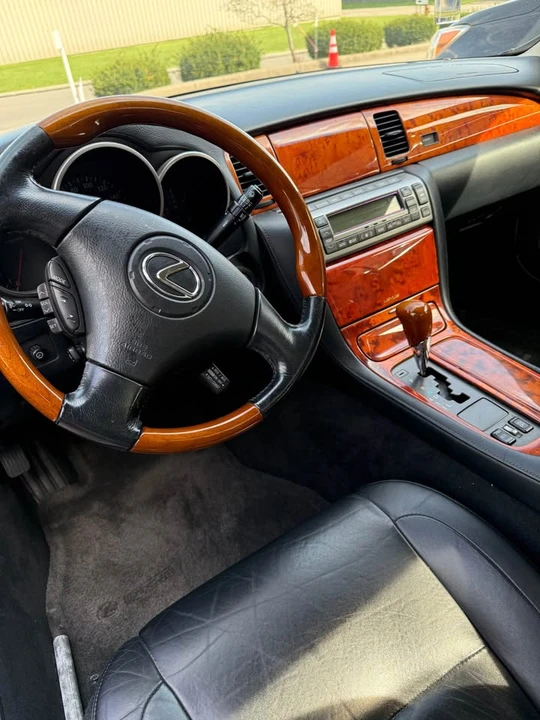 2004 Lexus SC430 - Image 4 of 10