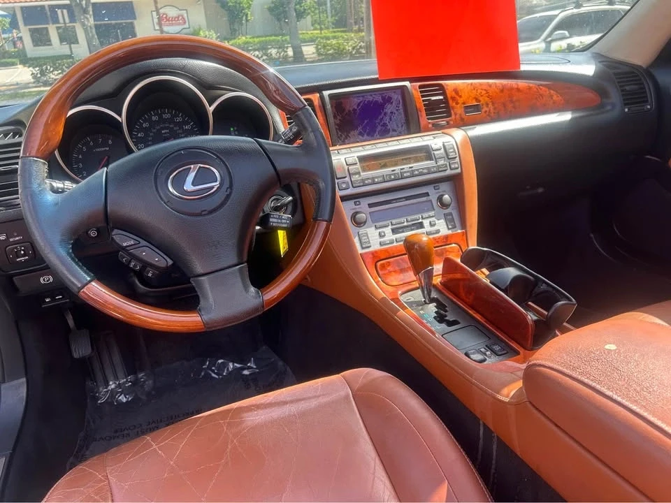 2004 Lexus SC430 - Image 7 of 12
