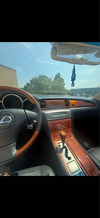 2004 Lexus SC430 - Image 12 of 14