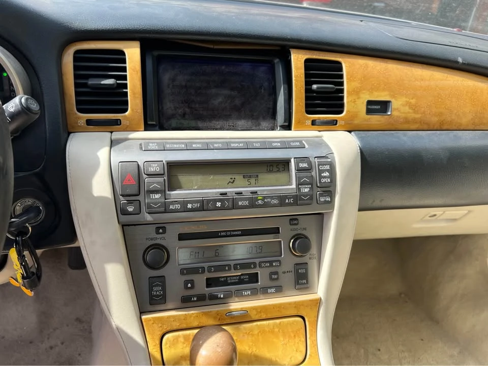2004 Lexus SC430 - Image 8 of 9