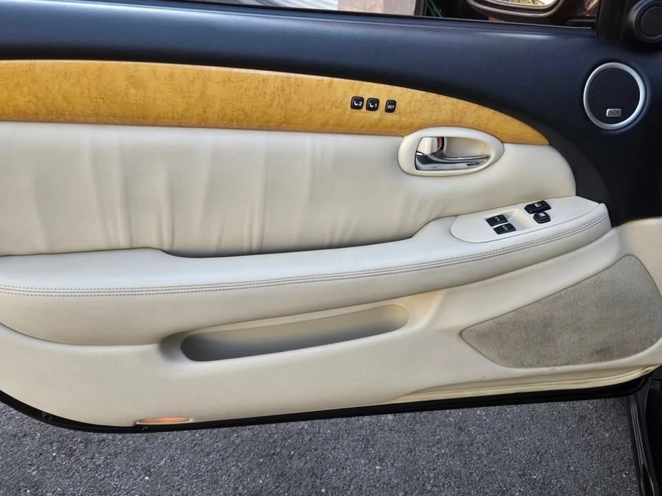 2004 Lexus SC430 - Image 11 of 19