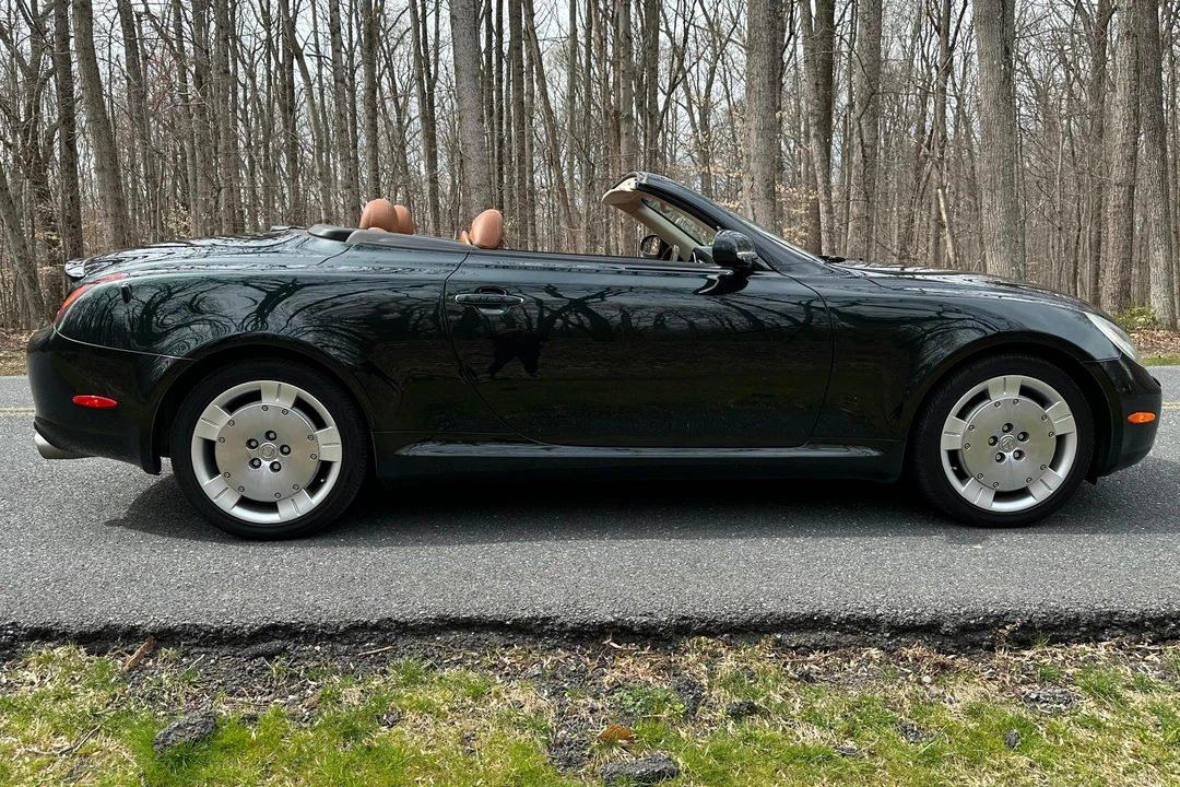 2004 Lexus SC430 - Image 3 of 31