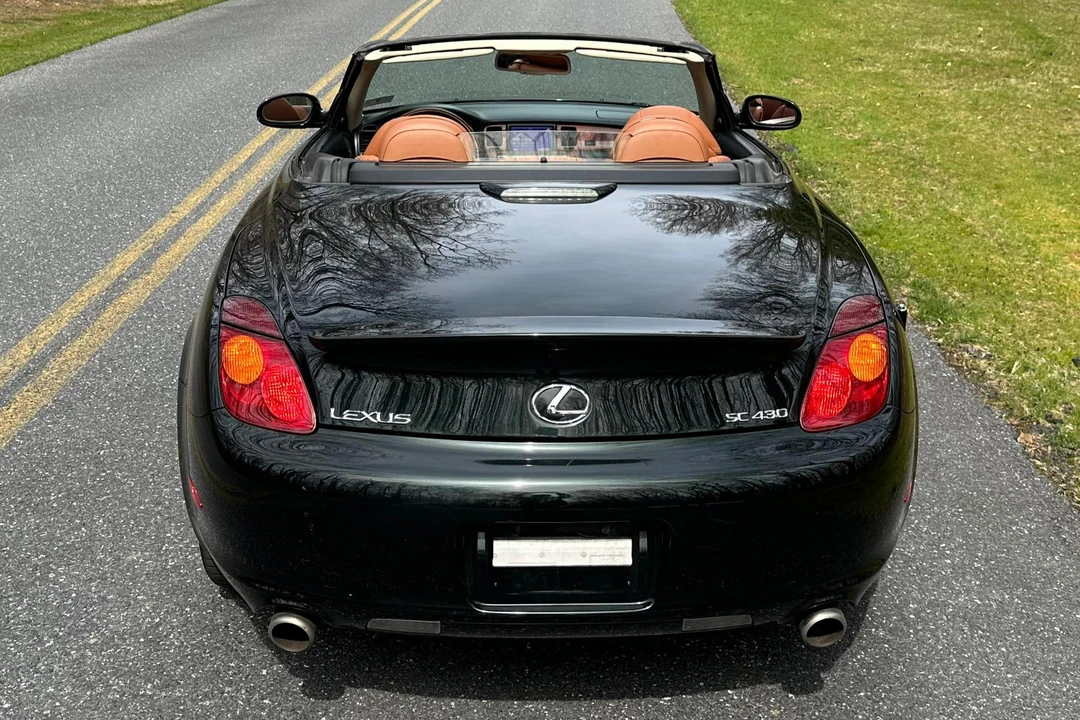 2004 Lexus SC430 - Image 5 of 31