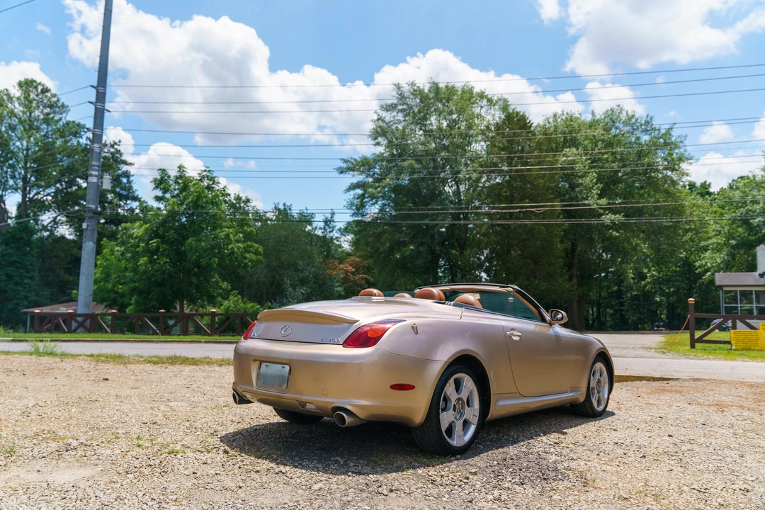 2004 Lexus SC430 - Image 11 of 31