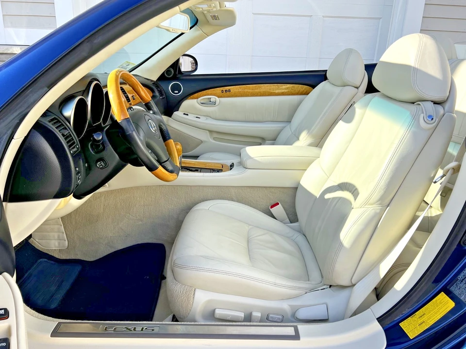 2004 Lexus SC430 - Image 13 of 21