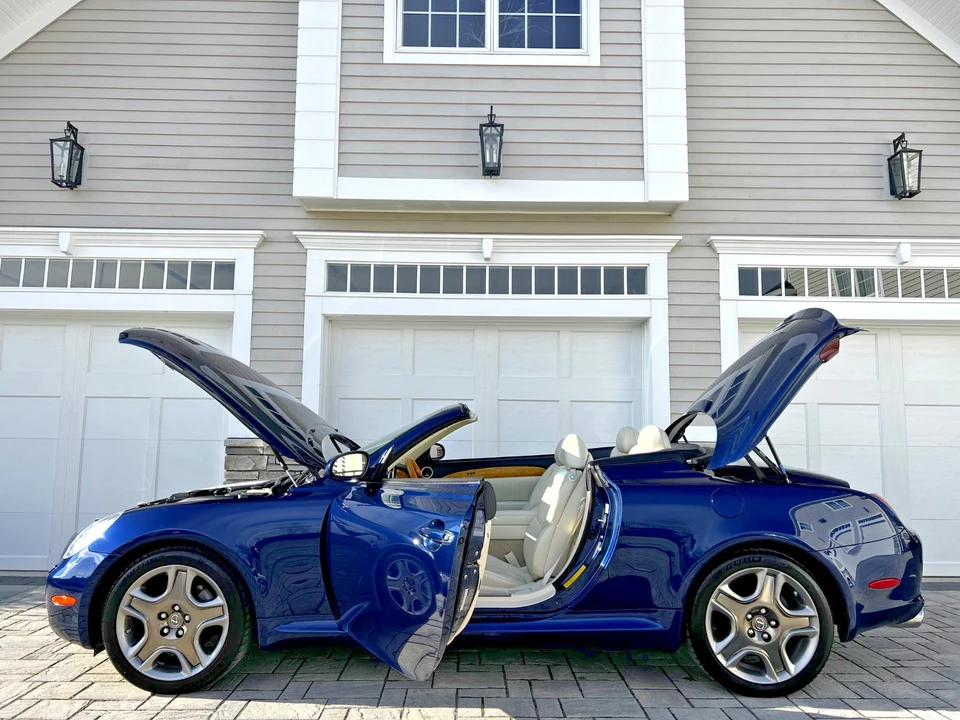 2004 Lexus SC430 - Image 10 of 21