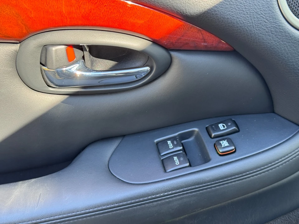 2004 Lexus SC430 - Image 4 of 21