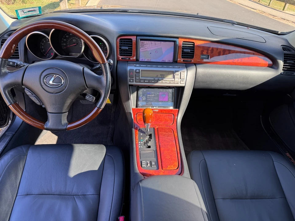2004 Lexus SC430 - Image 16 of 21