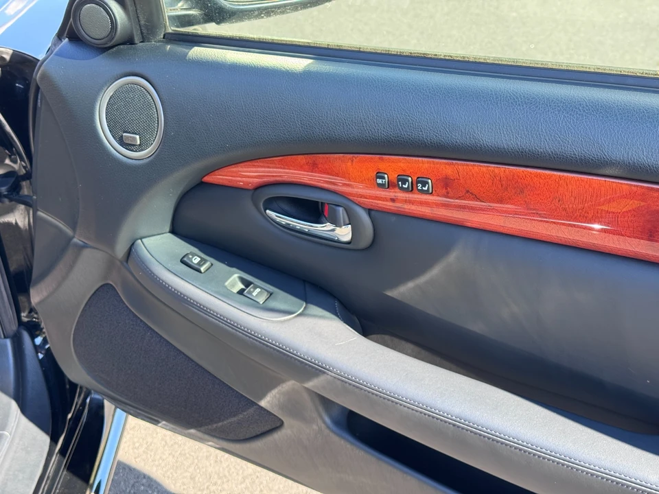 2004 Lexus SC430 - Image 19 of 21