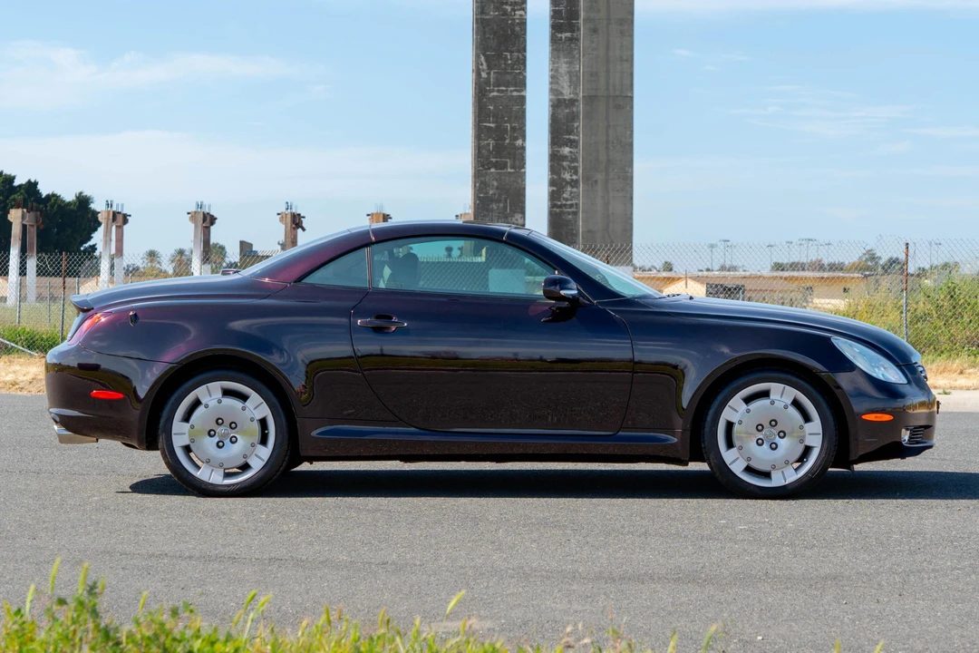 2004 Lexus SC430 - Image 3 of 31