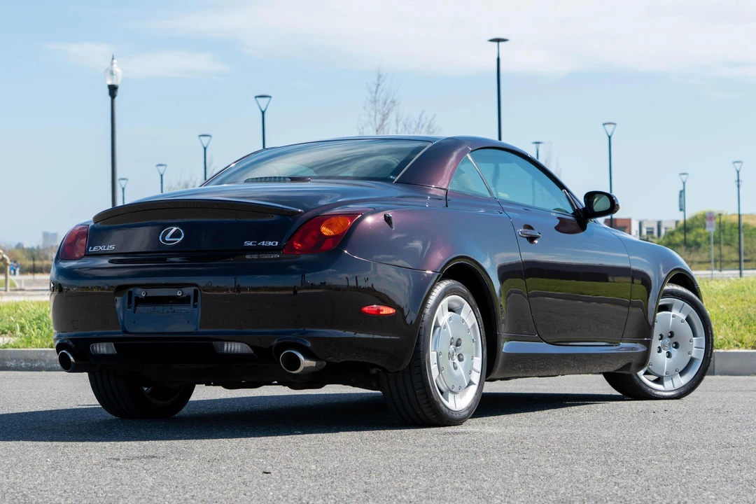 2004 Lexus SC430 - Image 4 of 31