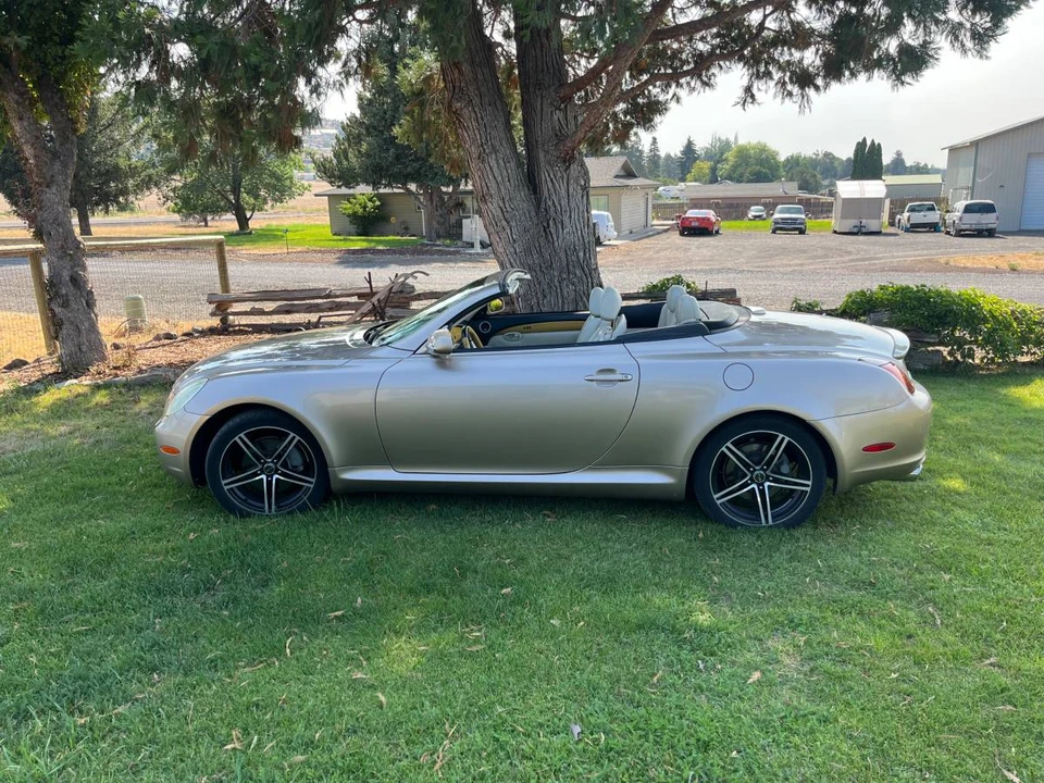 2004 Lexus SC430 - Image 5 of 10