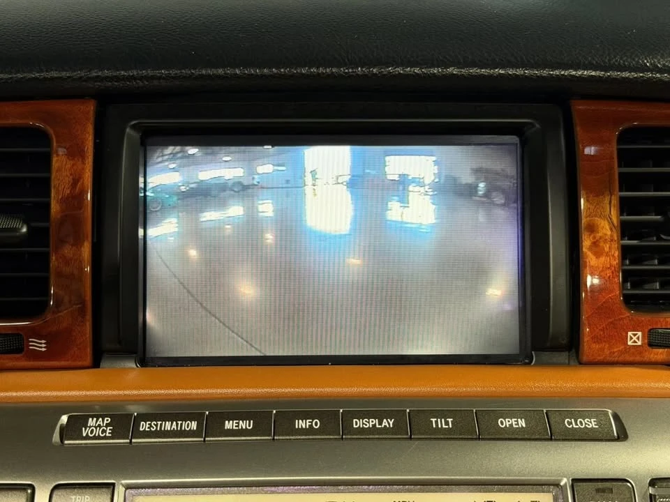 2004 Lexus SC430 - Image 9 of 12