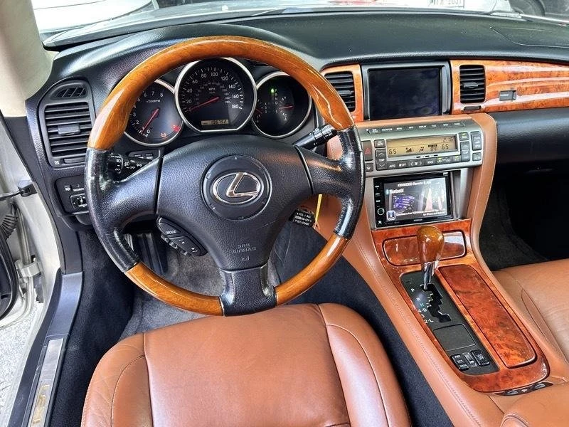 2004 Lexus SC430 - Image 11 of 20