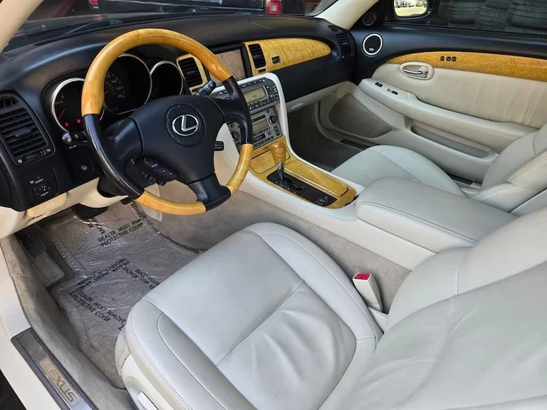 2004 Lexus SC430 - Image 4 of 12