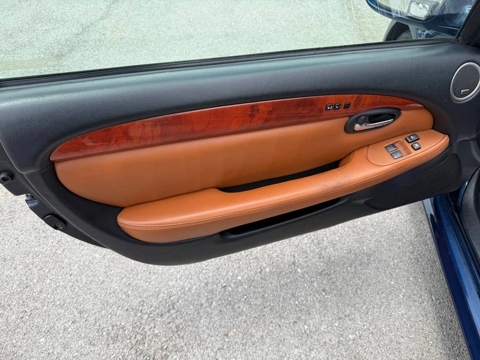 2004 Lexus SC430 - Image 10 of 12
