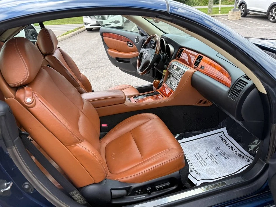 2004 Lexus SC430 - Image 9 of 12