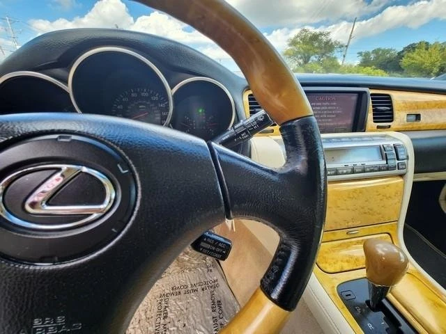 2004 Lexus SC430 - Image 14 of 20