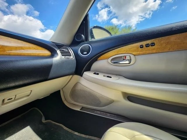 2004 Lexus SC430 - Image 19 of 20