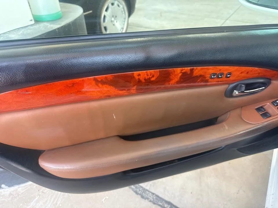2004 Lexus SC430 - Image 10 of 12