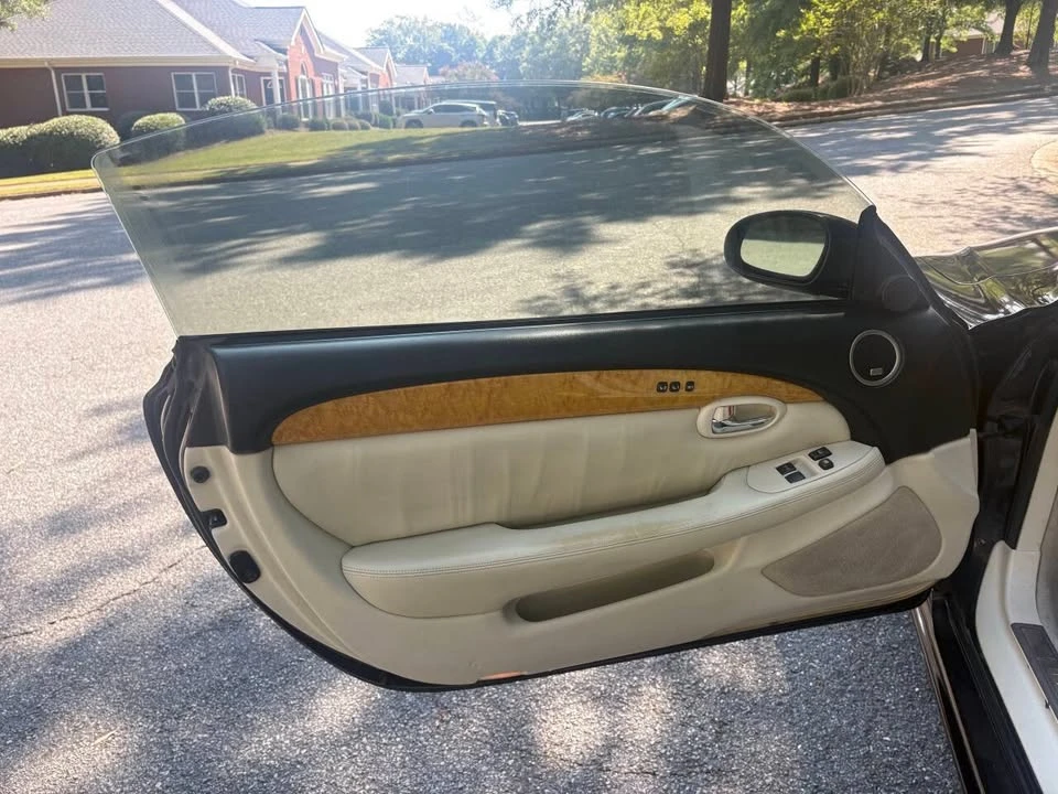 2004 Lexus SC430 - Image 18 of 20