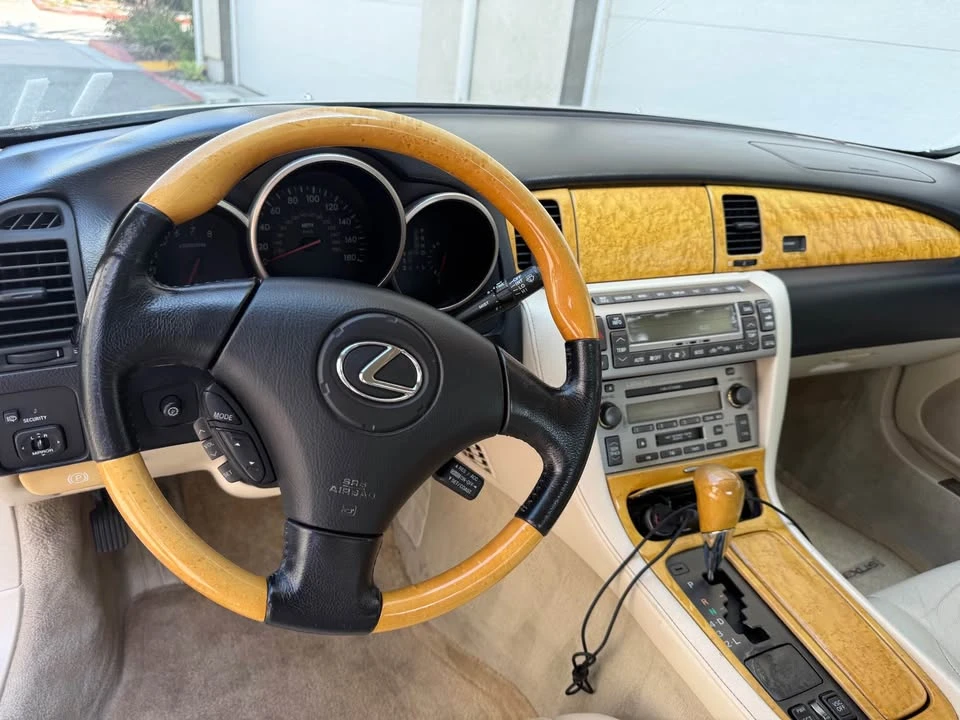 2004 Lexus SC430 - Image 6 of 10